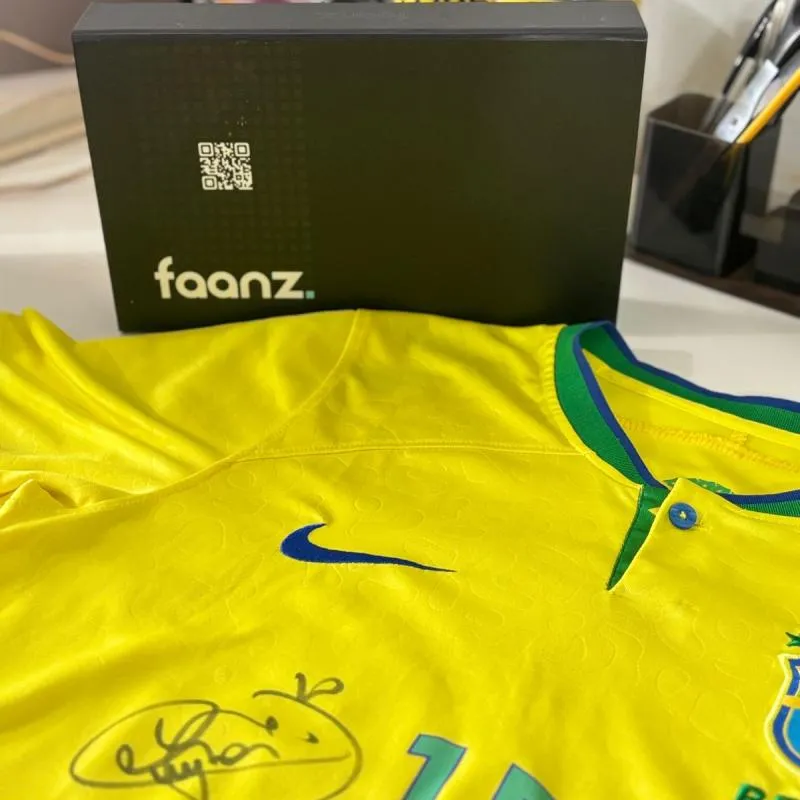 Imagem da campanha Camiseta do Brasil autografada Neymar